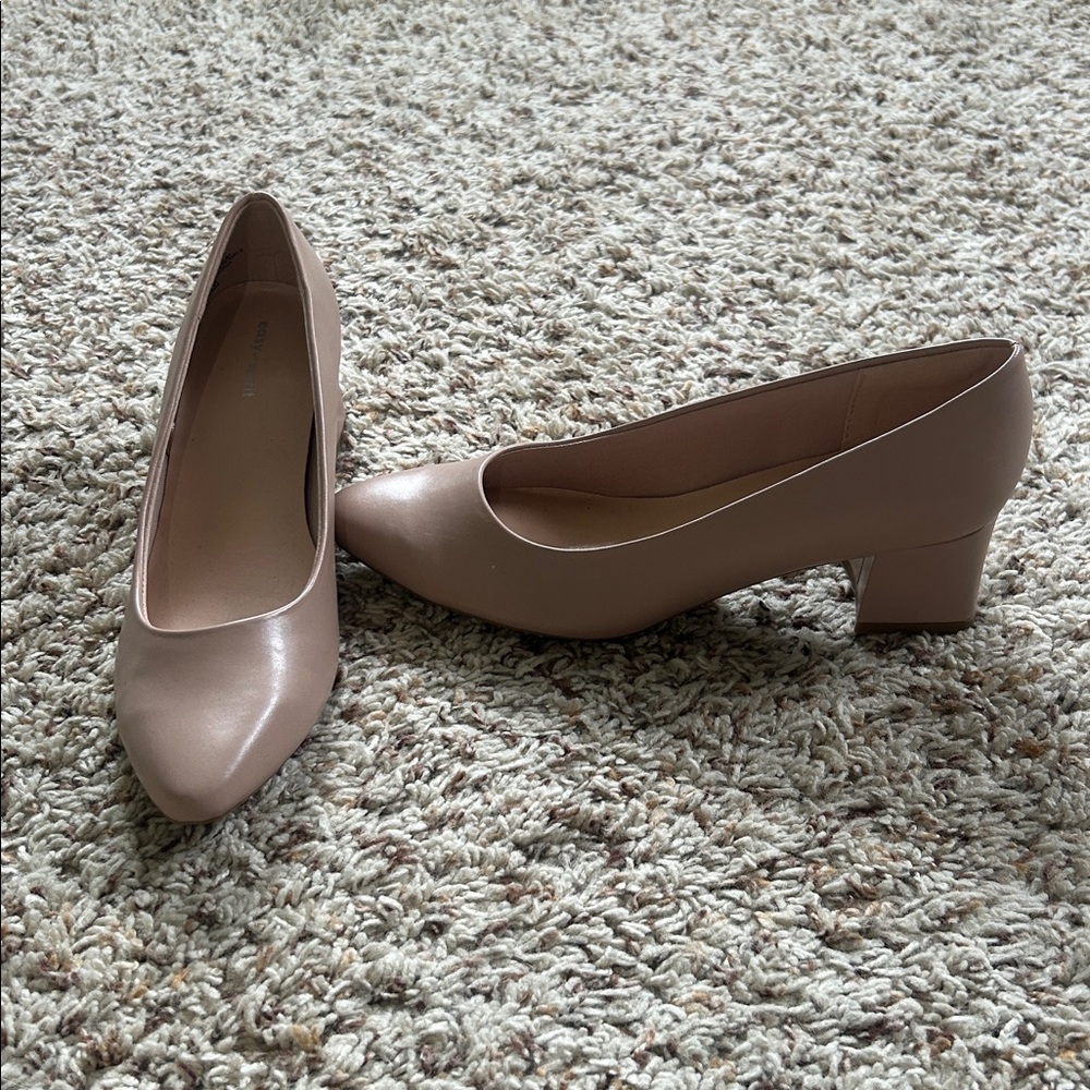 NWOT Easy Spirit Women's Tan Block Heel Shoes